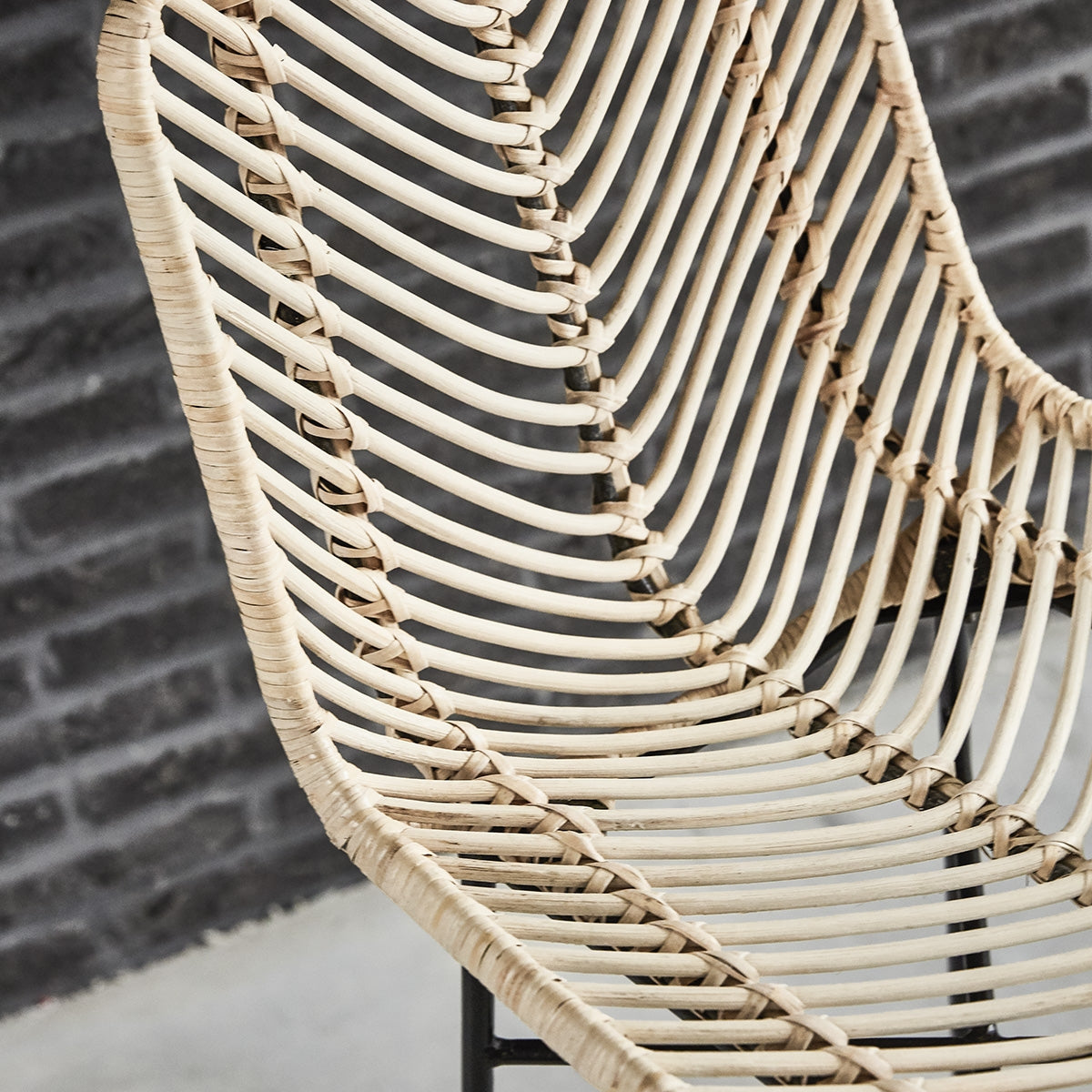 10215-tabouret_de_bar_en_rotin_et_metal-03.jpg