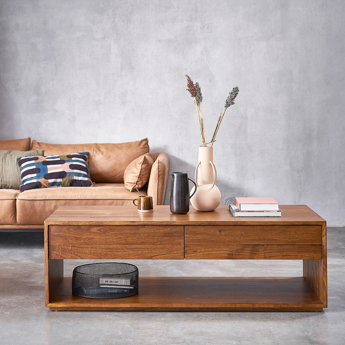 1062-table_basse_en_mindi_massif_finition_noyer_140_cm-01.jpg
