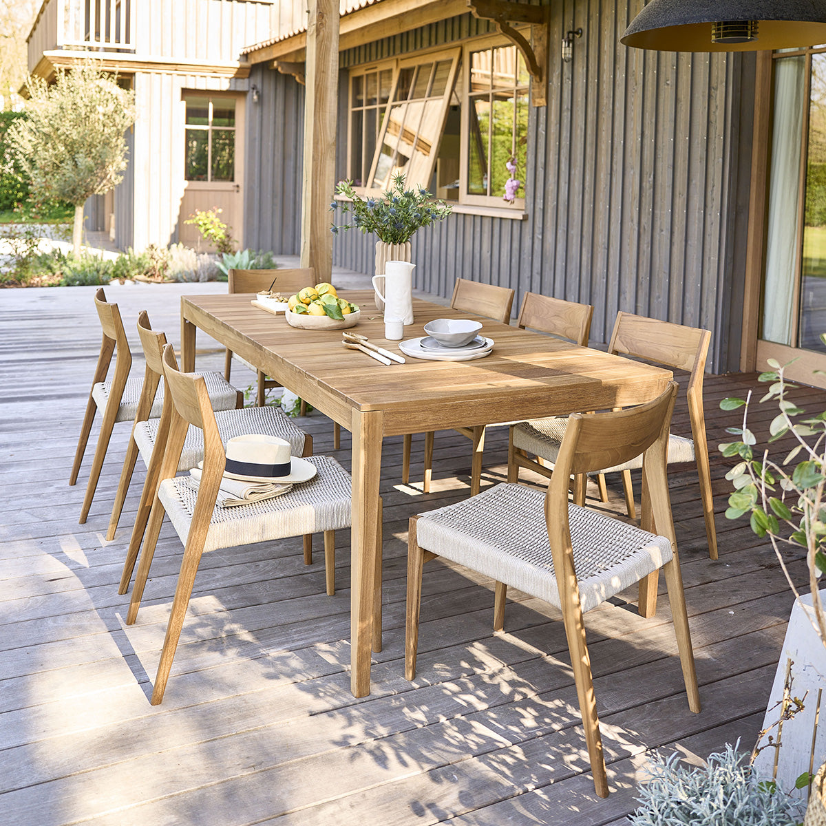 31A-salon_de_jardin_en_teck_massif_et_cordage_beige_8_pers-09.jpg