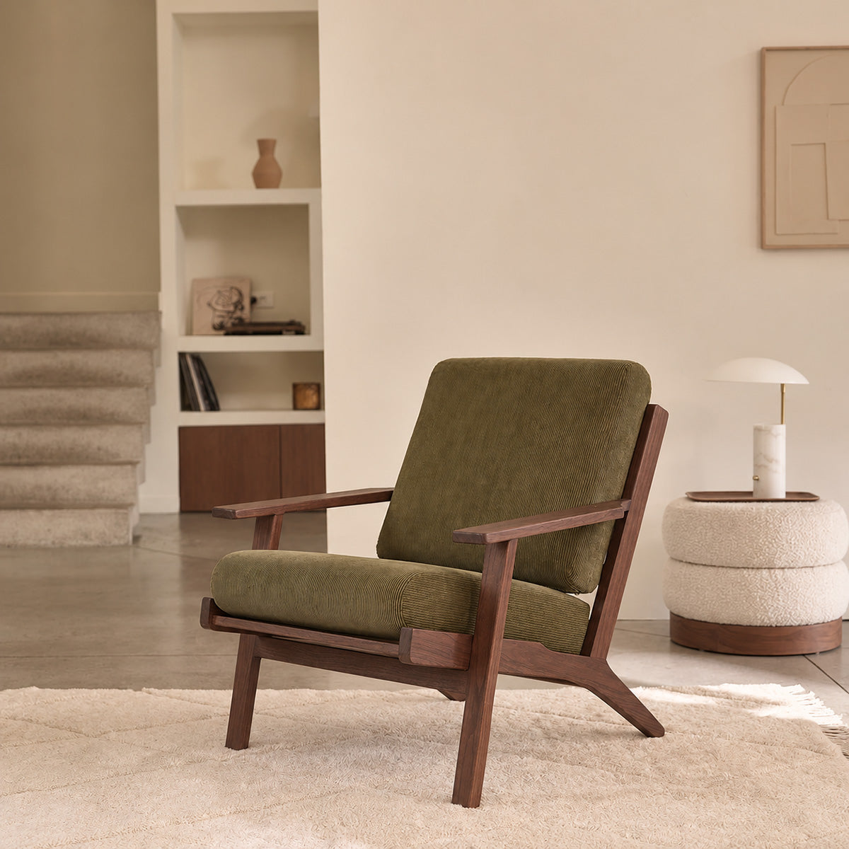 FAU0002-fauteuil_en_mindi_massif_fonce_et_velours_cotele_vert-01.jpg