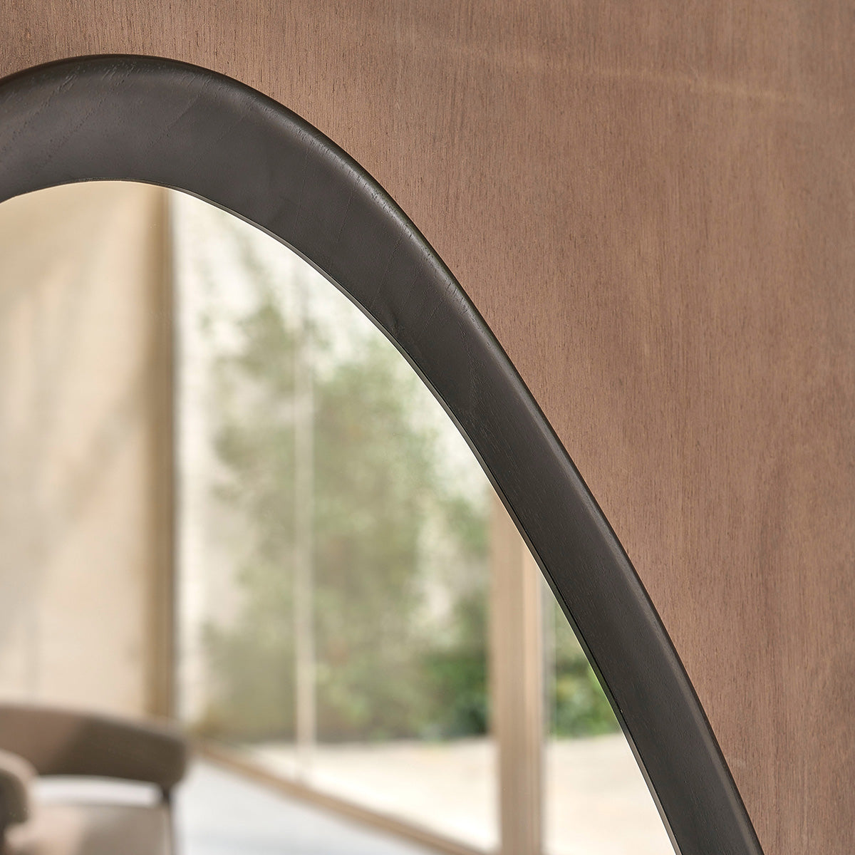 MIR0013-miroir_organique_en_bois_de_mindi_noir_90x60_cm-03.jpg