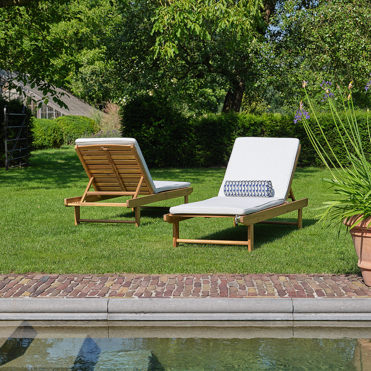MILOS, le mobilier de jardin en acacia massif qui simplifie l'été