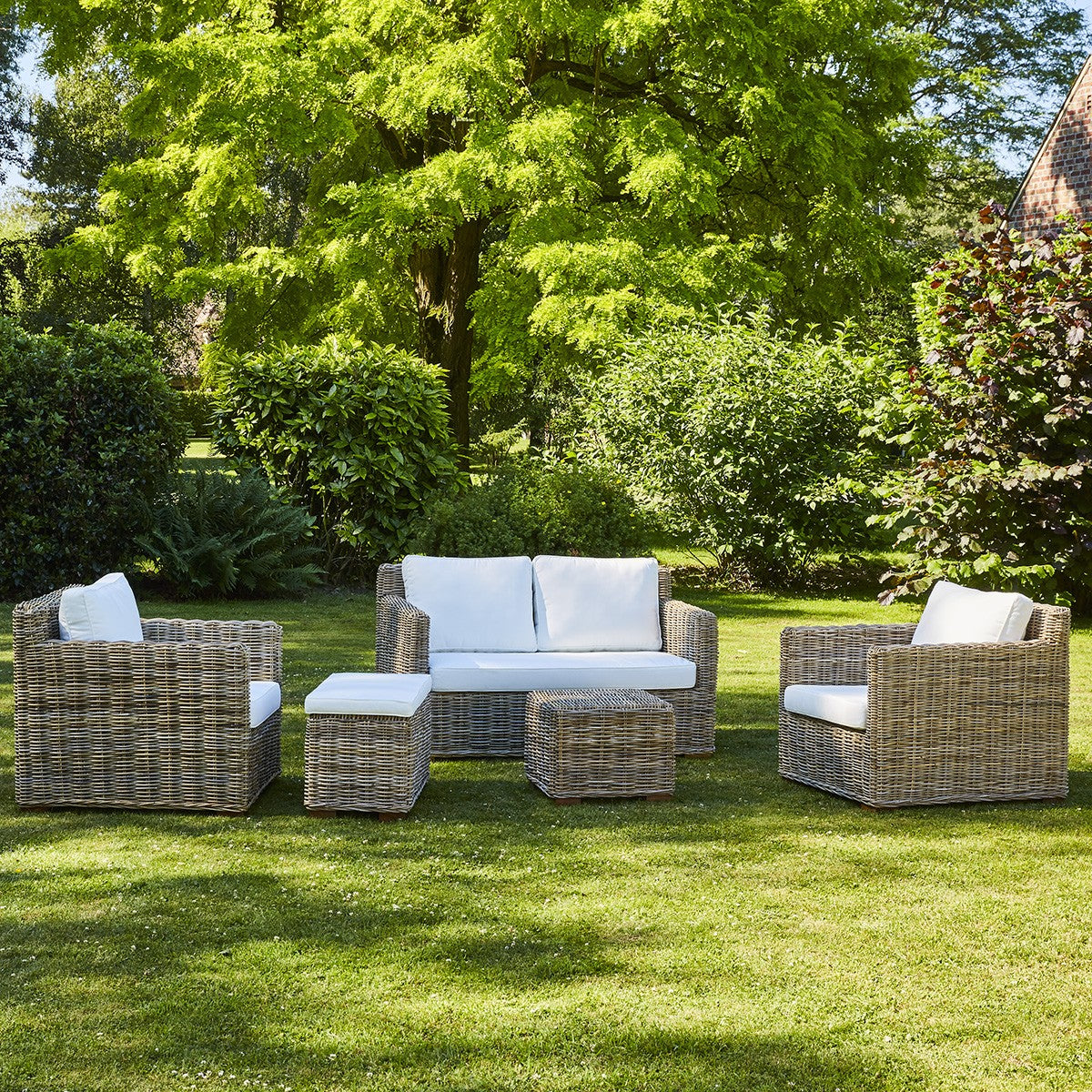 10211C-fauteuil_de_jardin_en_kubu_naturel_avec_pouf-07.jpg