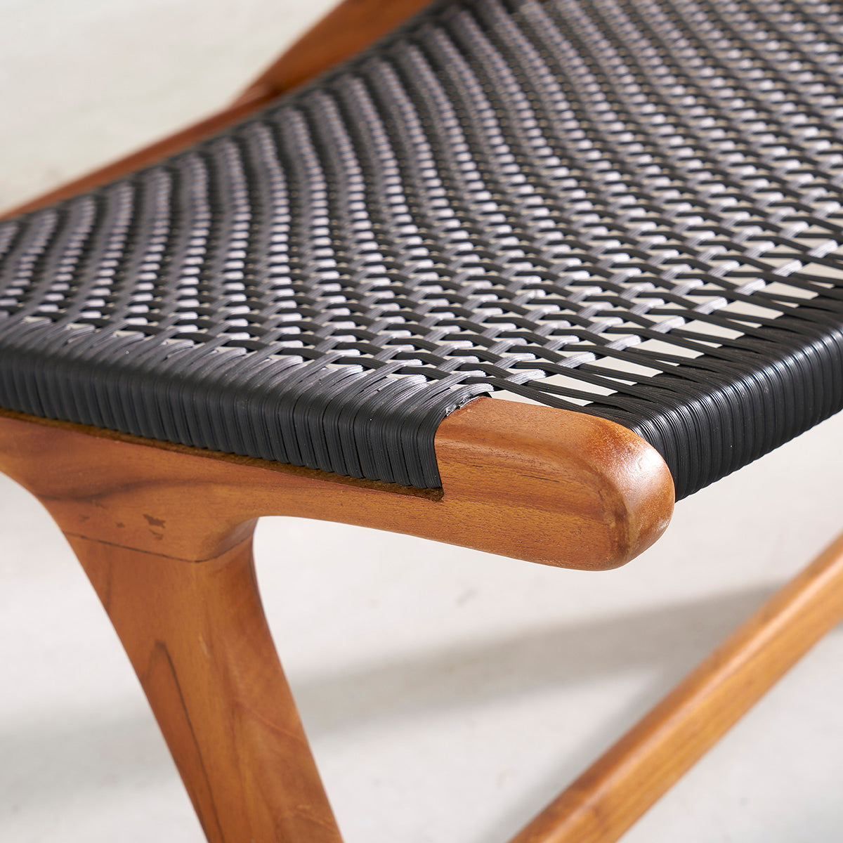 LINA - Fauteuil en teck massif et tissage
