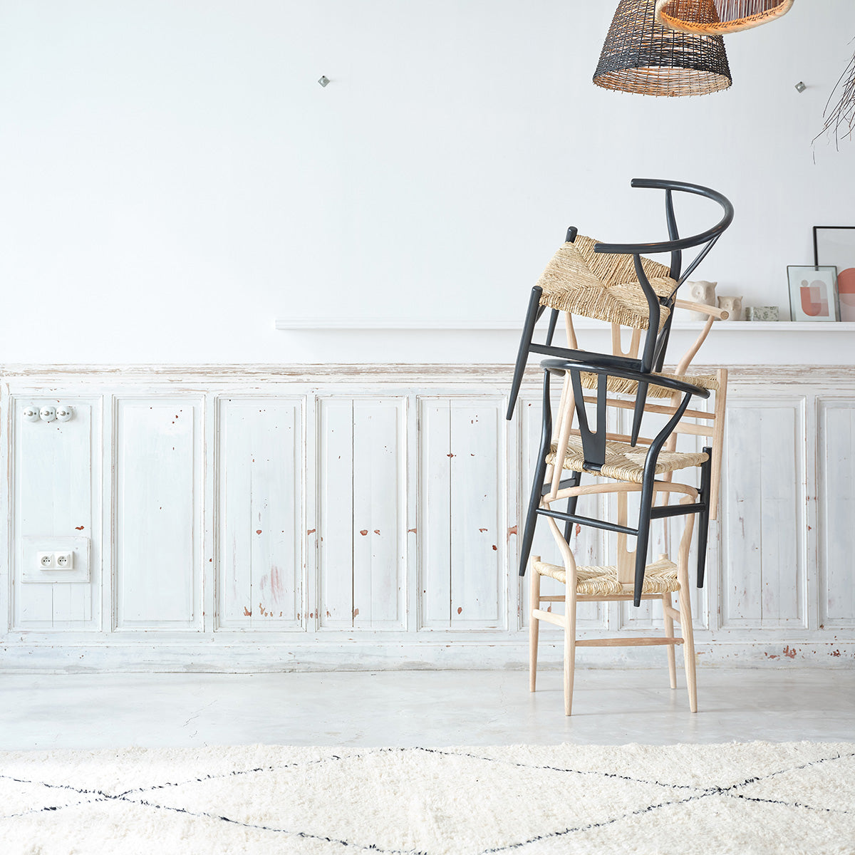 CAMILLE - Lot de 2 chaises en mindi massif noires et corde naturelle
