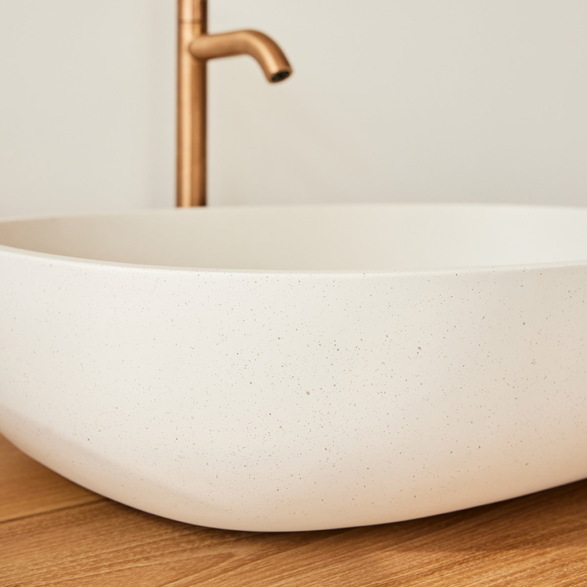 LOTUS - Vasque en béton beige ovale 50 cm