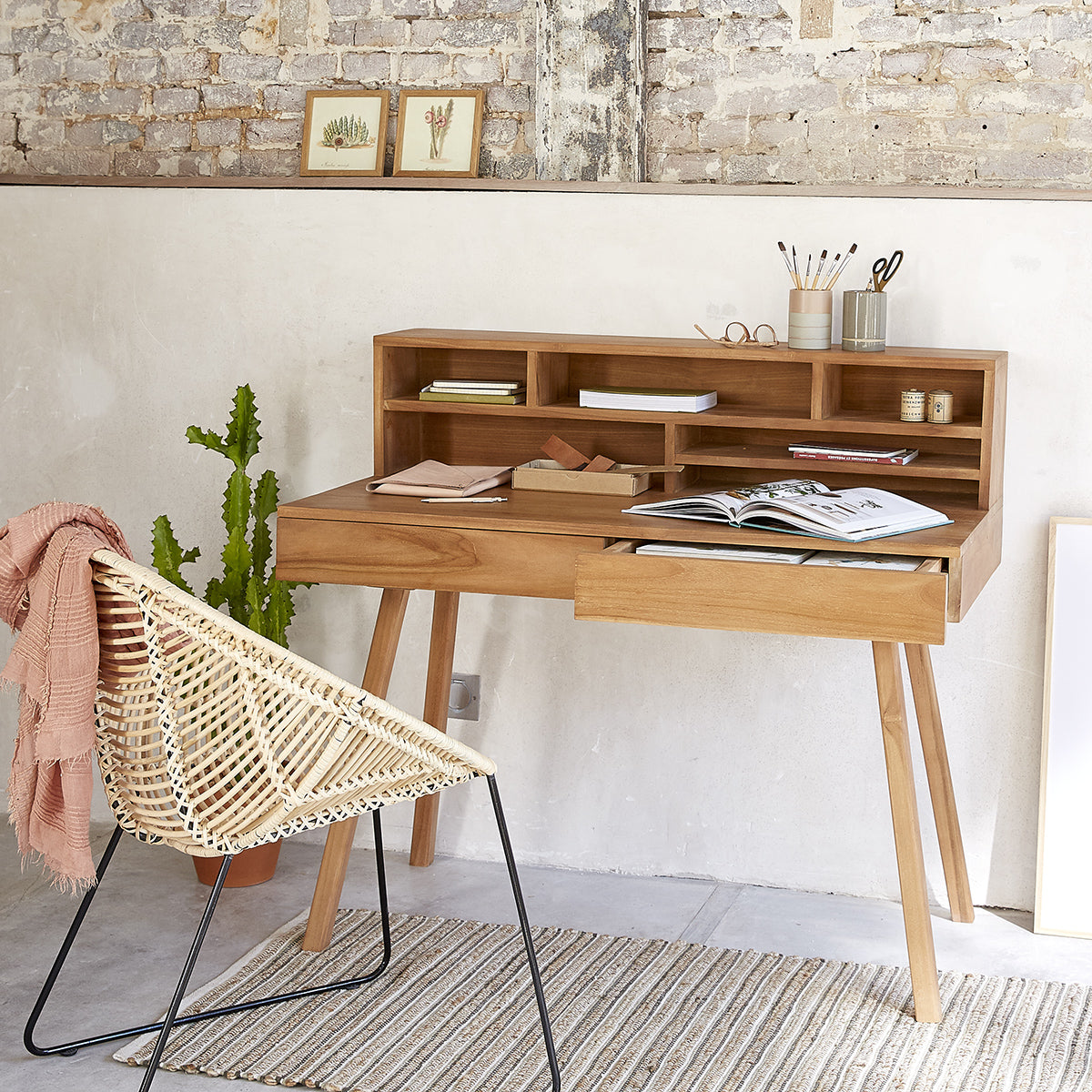 ISAURE - Bureau en teck massif 110 cm