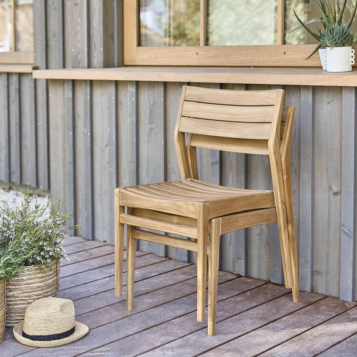 APRIL - Chaise de jardin en teck massif