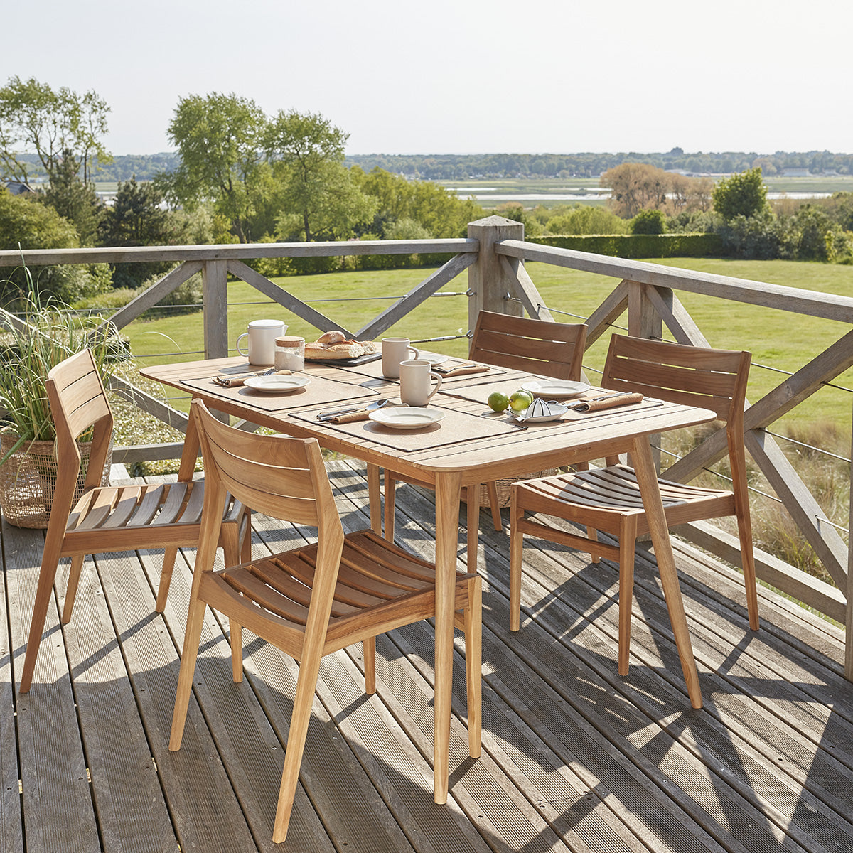 APRIL - Chaise de jardin en teck massif