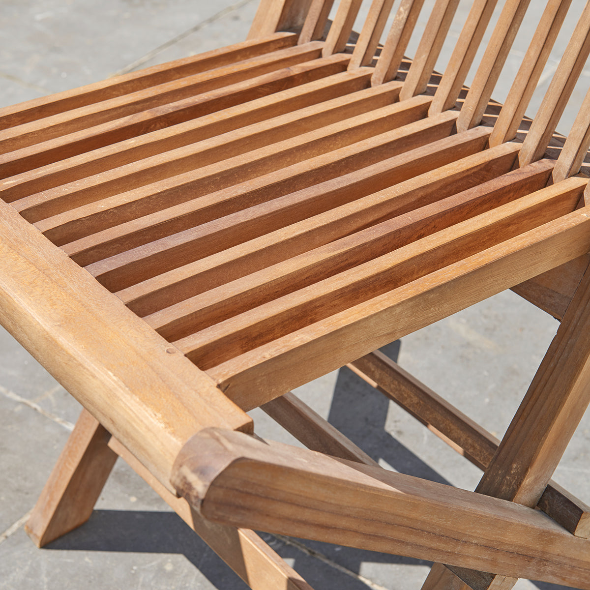 BALI - Chaise de jardin en teck huilé massif pliante
