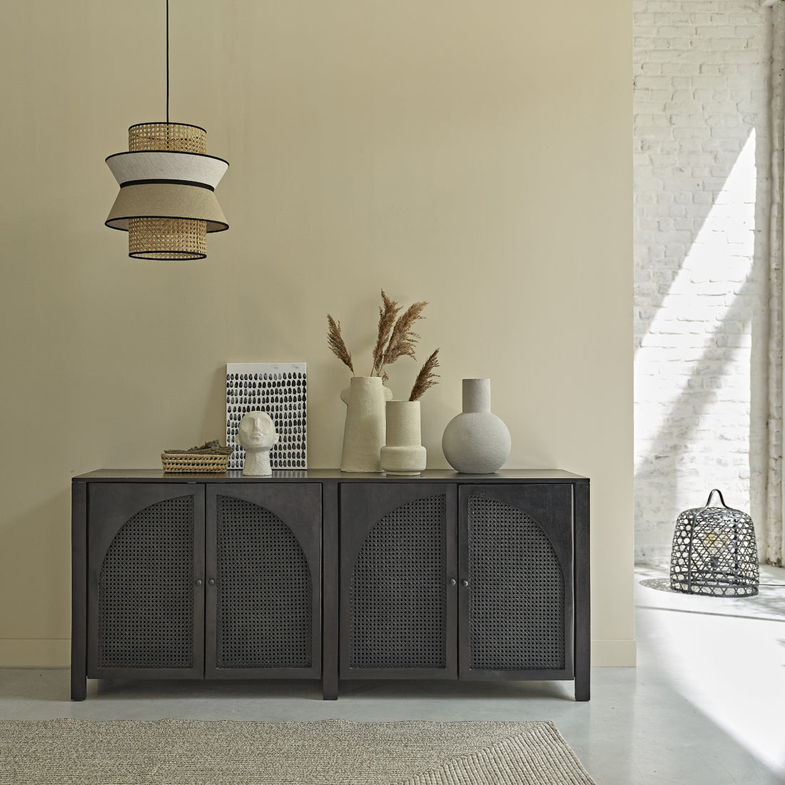 ZULMA - Buffet en manguier massif et cannage noir 175 cm