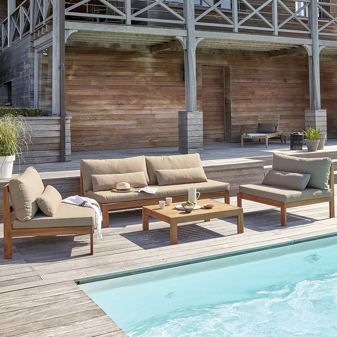 PALMA - Salon de jardin bas en teck massif taupe