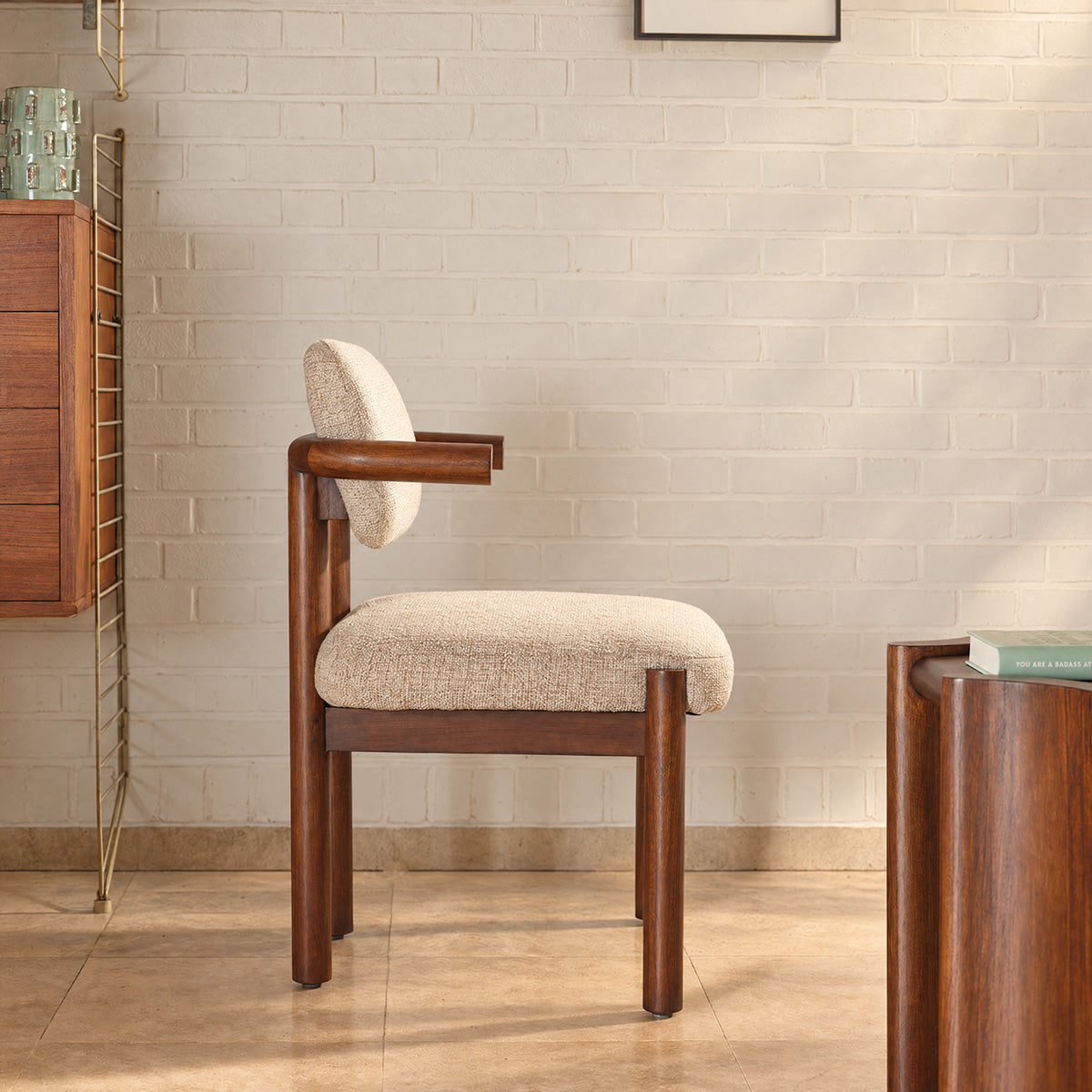 NEO - Chaise en mindi massif et tissu texturé beige chiné