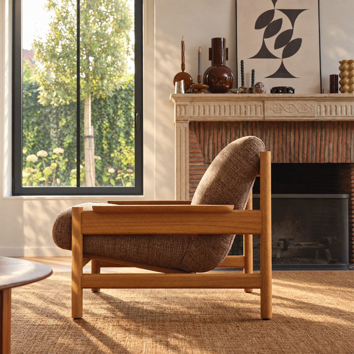 MARCEL - Fauteuil en mindi massif naturel et tissu texturé cappuccino