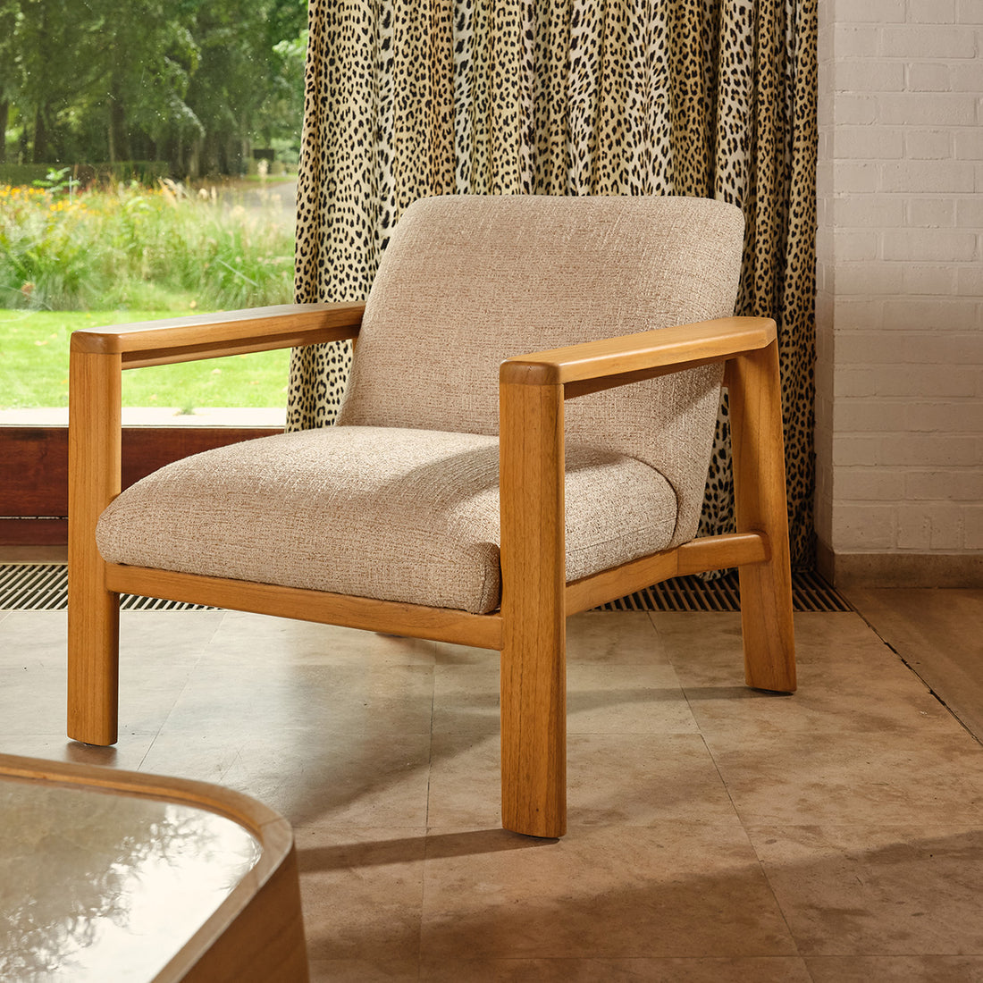 GABRIEL - Fauteuil en mindi massif et tissu beige chiné
