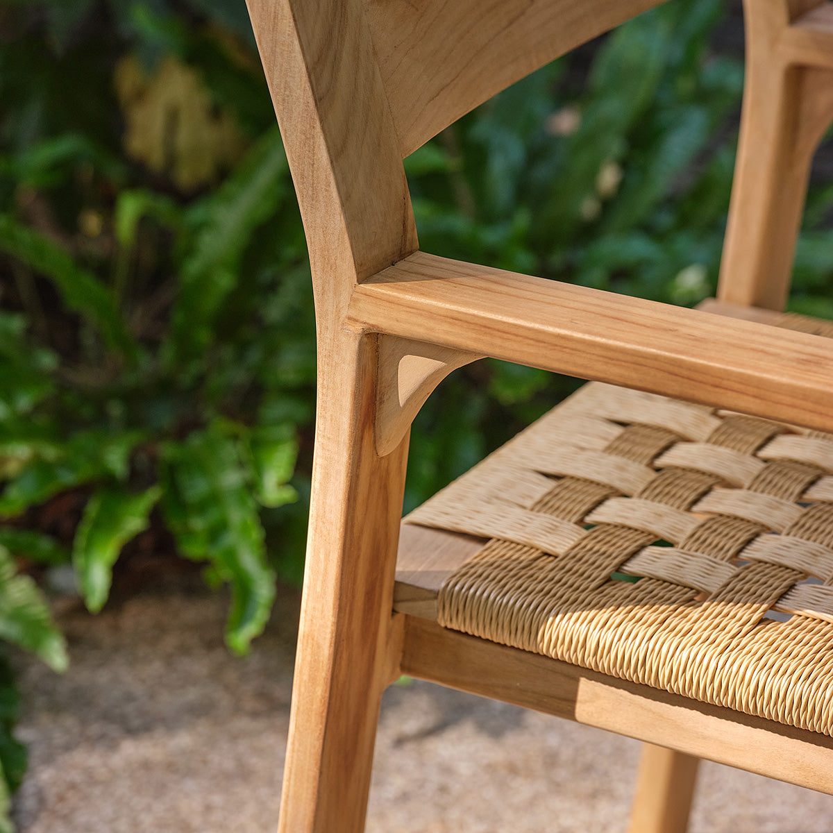 PIANA - Fauteuil de jardin en teck massif et rotin