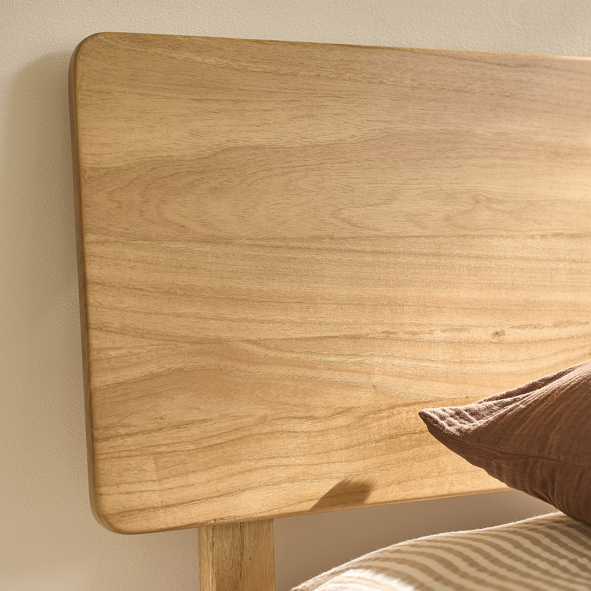 MAIA - Lit en bois de mindi 180 cm avec sommier