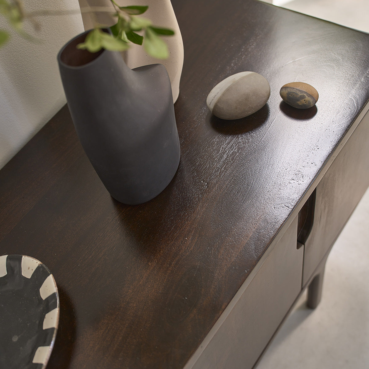 LAZARE - Meuble TV en manguier massif 120 cm
