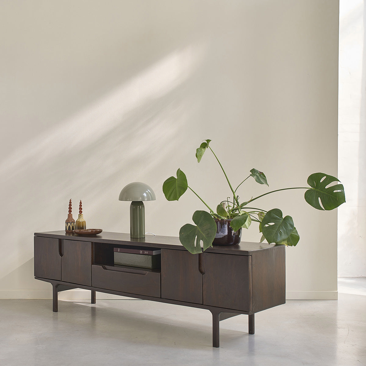 LAZARE - Meuble TV en manguier massif 180 cm