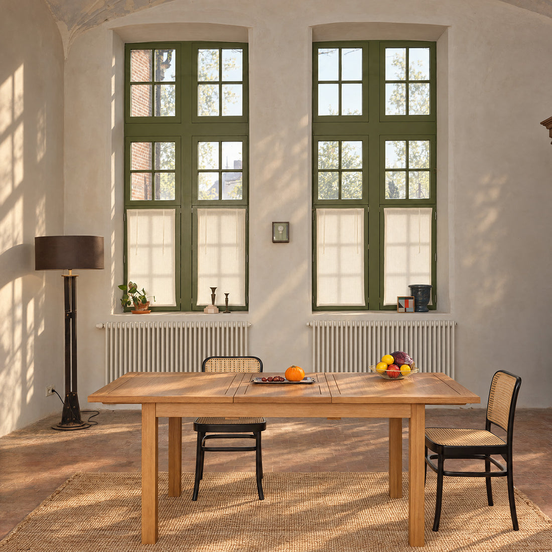 UZES - Table en teck massif extensible 8 pers.