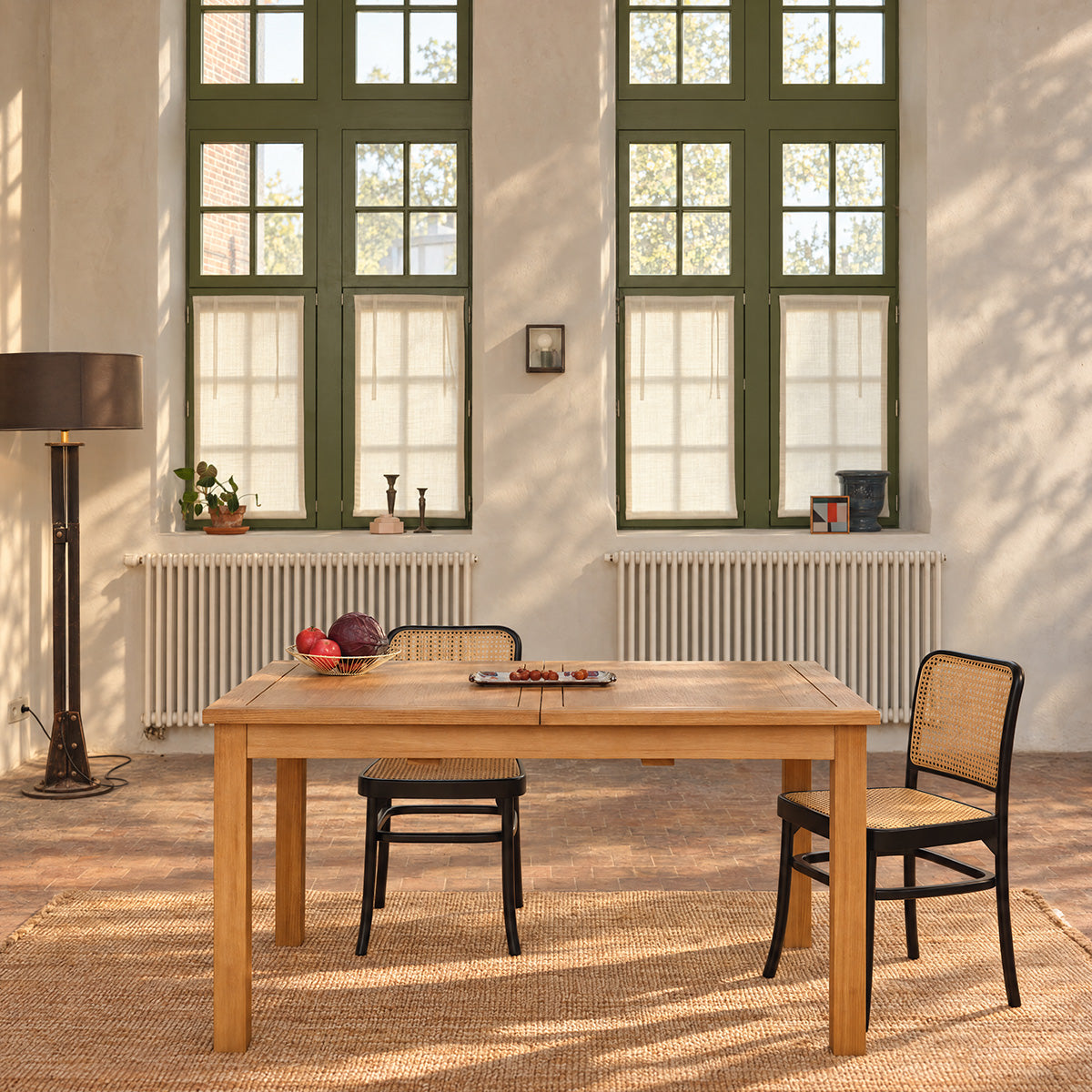UZES - Table en teck massif extensible 8 pers.