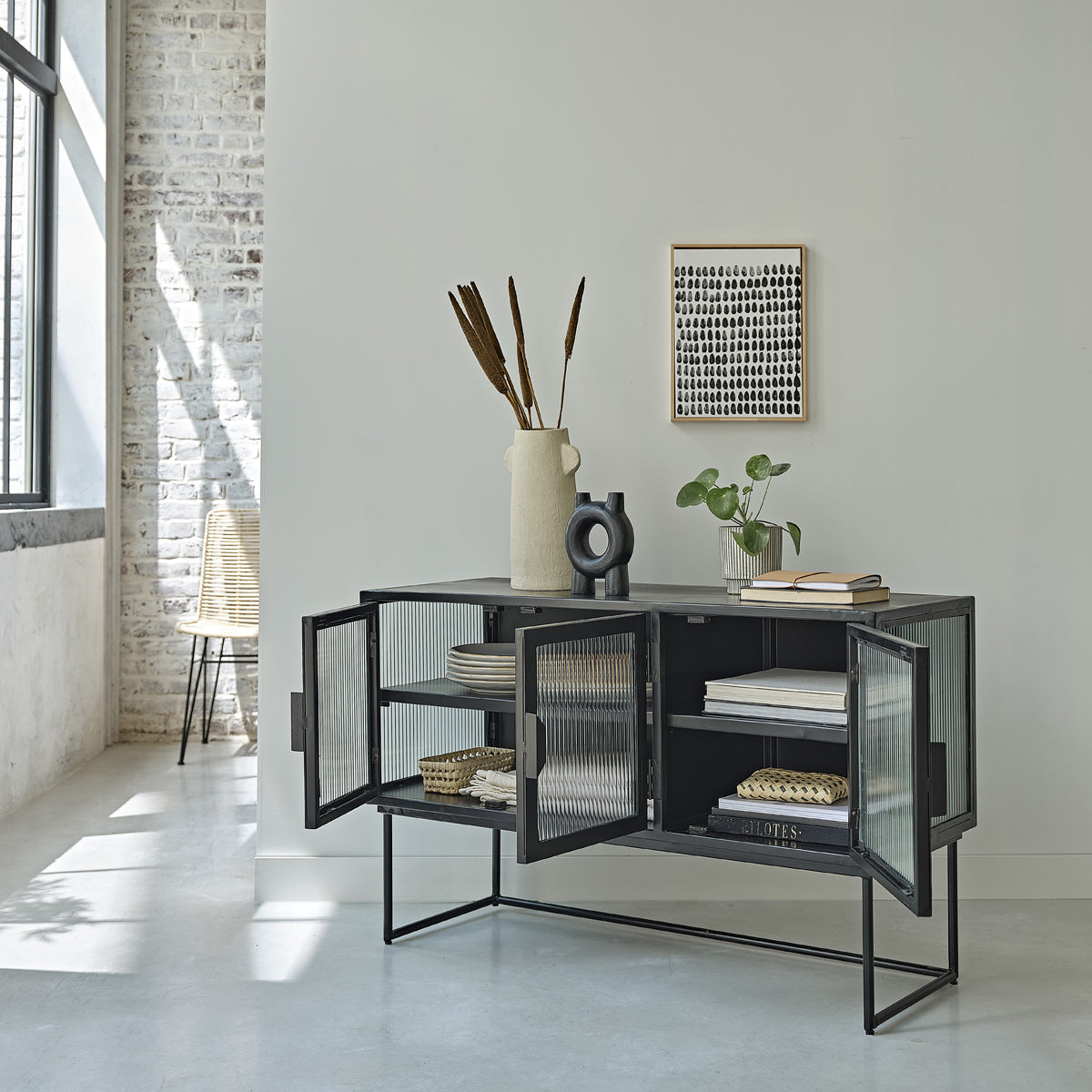 617-buffet_en_metal_et_verre_ondule_120_cm-03.jpg